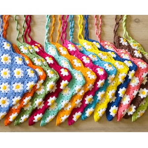 Crochet Sunflowers Bandana, Daisy Hair Kerchief, Crochet Headband, Hair Scarf, Crochet Hair Accessory, Summer Beach Retro