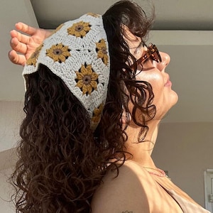 Sunflower Patterned Knitted Bandana